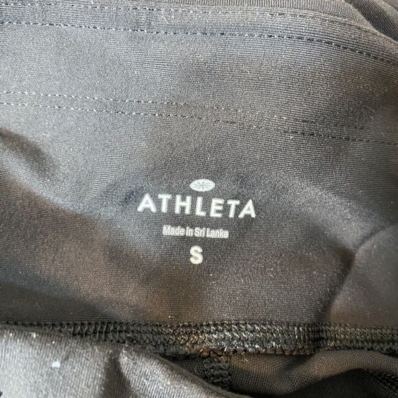 Athleta Printed Stealth TruCool Capri Leggings Vented Crocodile Size Small - Picture 4 of 4